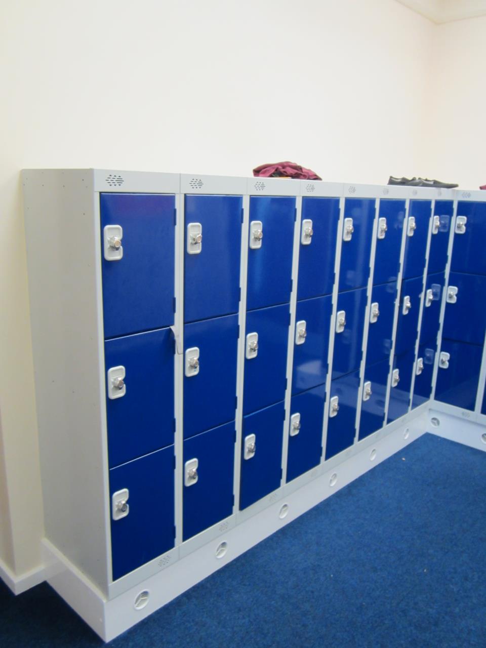 Low Lockers at Thornhill School, West Yorkshire